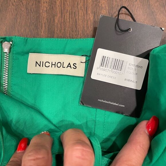 Nicholas Baylee Cut-Out Pockets Midi Dress in Green Emerald .Size 0 - Picture 9 of 15